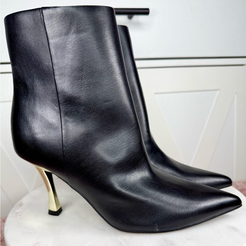 Nine West Black  Ankle Booties Gold Tone 3" Heel Pointed Toe Side Zip Size 6 1/2